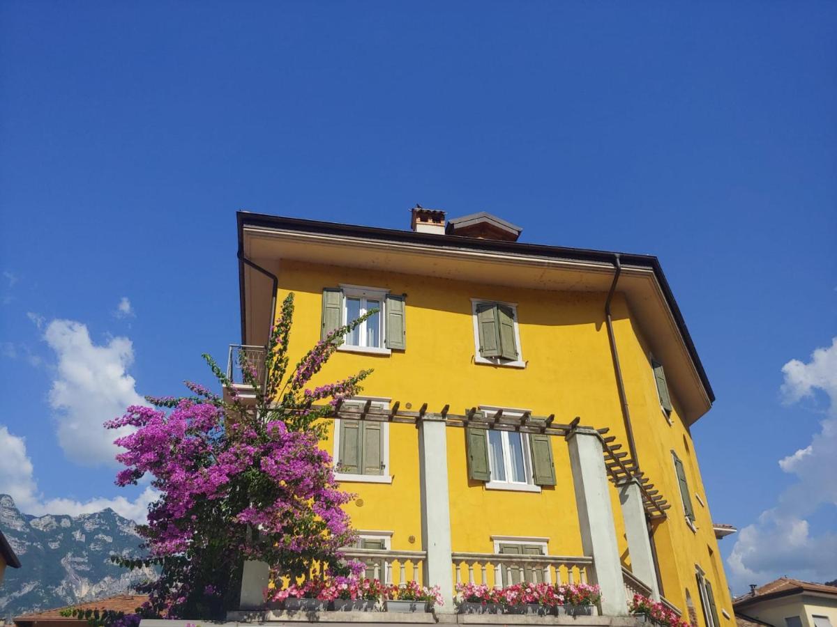 Studio Apartments Baia Azzurra 7 Torbole Sul Garda Exteriör bild