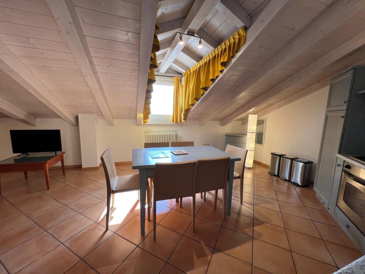 Studio Apartments Baia Azzurra 7 Torbole Sul Garda Exteriör bild