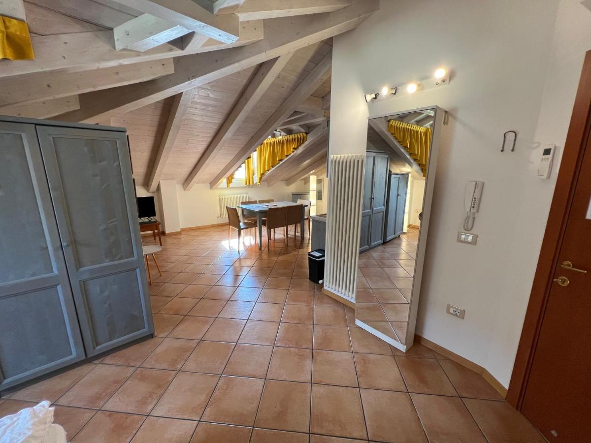 Studio Apartments Baia Azzurra 7 Torbole Sul Garda Exteriör bild