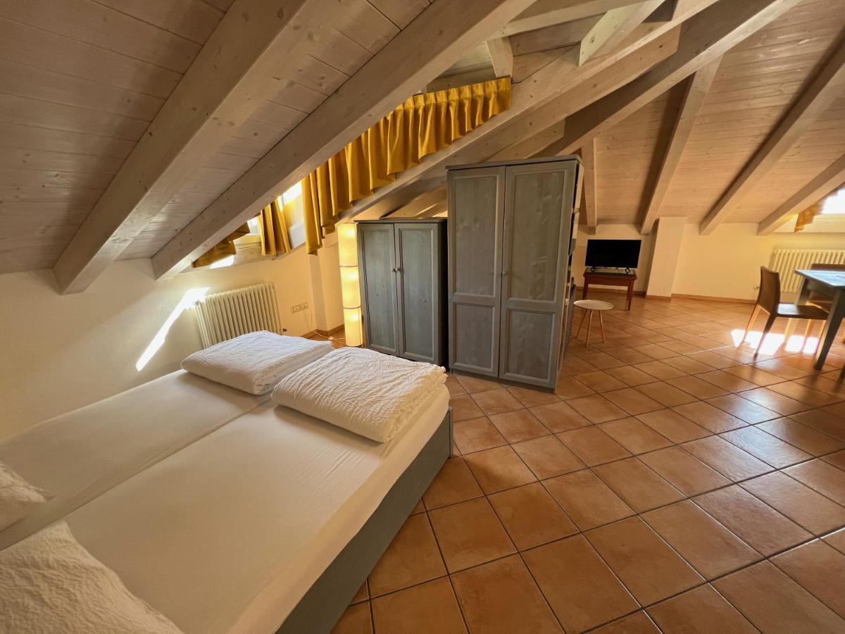 Studio Apartments Baia Azzurra 7 Torbole Sul Garda Exteriör bild